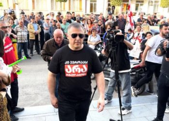 “ივანიშვილს აცვია რუსული ჩექმა და აჭერს მას ქართველი ერის კისერზე” – ივანე ბურდული