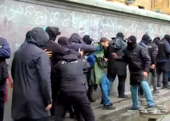 პოლიციამ ჟურნალისტი რატი მუჯირი დააკავა – მედია