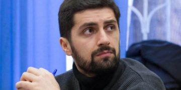 ლაშა დიაროვიც გამოკითხვაზე დაიბარეს – “ადვოკატის გარეშე ფეხი არ შედგათ პოლიციის შენობაში”