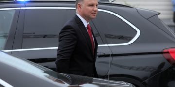 პოლონეთის პრეზიდენტის, დუდას ავტოკოლონას პეტარდა ესროლეს