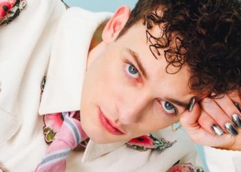 „თავს არც კაცად მივიჩნევ და არც ქალად“ – „ევროვიზიის“ გამარჯვებული