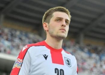 “გაიწვიეთ ეს კანონი, არაფერი არ დგას ჩვენს ხალხზე მაღლა” – ჩაკვეტაძე