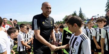ფეხბურთის ლეგენდა წალენჯიხაში – იუვენტუსის აკადემიის ბავშვები დღეს თავად დევიდ ტრეზეგემ ავარჯიშა