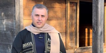 (ვიდეო) – ივანე ბურდული, ზედა საჩინოდან, მეგრულად ულოცავს საზოგადოებას მეგრული ენის დღეს