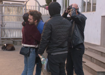 აქციაზე დაკავებულმა აშშ-ის მოქალაქეებმა დროებითი მოთავსების იზოლატორი დატოვეს