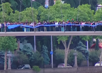 ვიდეო – რა ხდებოდა მშვიდობის ხიდზე? – 20:00 საათზე შეკრების ეპიცენტრი პარლამენტის მიმდებარე ტერიტორიაა