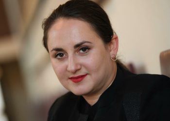 „ყველას მადლობა, ვინც ახლა საქართველოს მომავლისთვის იბრძვით! მადლობა ყველას, ვინც ახლა ქუჩაში ხართ!“ – ნინო ხარატიშვილი