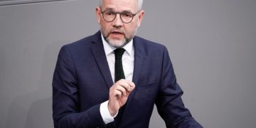 „ქართულ კოშმარს“ ამ კანონის“ „მოდიფიცირებაში“ არ უნდა დავეხმაროთ” – როთი