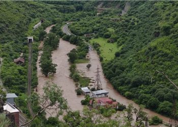 სომხეთ-საქართველოს დამაკავშირებელი გზა, წყალდიდობის გამო, დაიკეტა