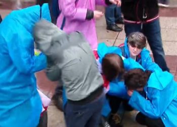 მშვიდობიანი დემონსტრანტების წინააღმდეგ წიწაკის სპრეი გამოიყენეს