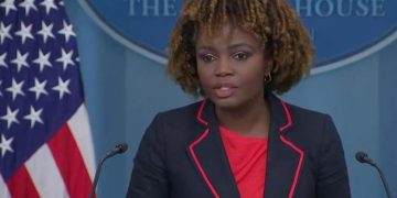 “ეს არ არის ის, რასაც დემოკრატიები აკეთებენ… იმედგაცრუებული ვართ” – თეთრი სახლის პრესსპიკერი