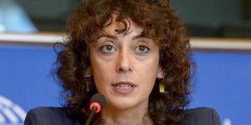 “ინდივიდუალური [სანქციები] უნდა იყოს… არ უნდა ჰქონდეთ საშუალება, შვილებს აშშ-ში ასწავლონ“ – ნატალია საბანაძე