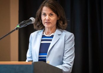 ადამიანებს, რომლებსაც აქვთ ვიზა, ეცნობათ, რომ ის ვალიდური აღარაა – რობინ დანიგანი