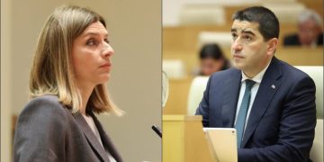 ჯარში მყოფ პოლიტიკოსზე ერთადერთი ასოციაცია ზელენსკიზე მოგდით, მანდ ჩანს, ვინ არის თქვენთვის საფიცარი – პაპუაშვილი აქუბარდიას