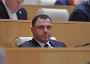 პირველი ივლისიდან საჯარო სკოლებში სტატუსის მქონე ყველა მასწავლებელს ანაზღაურება საშუალოდ 500 ლარით გაეზრდება – გიორგი ამილახვარი