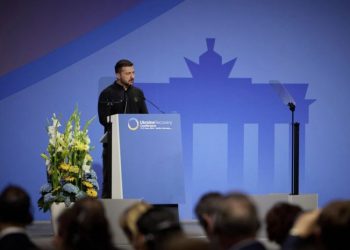 ეს იწყება დანაწევრებით და ჰიბრიდული ომით, როგორც ეს მოლდოვასა და საქართველოში იყო, შემდეგ კი ხდება ტოტალური ომი, როგორი ომიც არის უკრაინის წინააღმდეგ – ზელენსკი