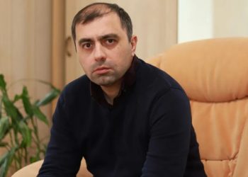 „დავუშვათ, შეიცვალა ხელისუფლება, ახალგაზრდები ხომ ვერ მართავენ ქვეყანას და შეგიძლიათ, რამდენიმე ადამიანი დამისახელოთ, ვინც, ამ ფონზე, ქვეყანას უხელმძღვანელებს?“ – კახა კუკავა