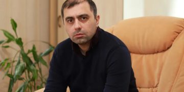 „დავუშვათ, შეიცვალა ხელისუფლება, ახალგაზრდები ხომ ვერ მართავენ ქვეყანას და შეგიძლიათ, რამდენიმე ადამიანი დამისახელოთ, ვინც, ამ ფონზე, ქვეყანას უხელმძღვანელებს?“ – კახა კუკავა