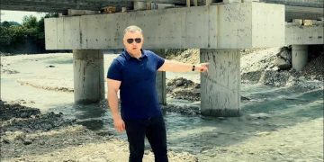 სტიქიის შედეგად დანგრეული ხიდის მშენებლობა წალენჯიხაში
