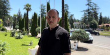 “მემუქრებიან ფიზიკური განადგურებით” – რას სთხოვენ წალენჯიხის მერიის მაღალჩინოსანს, ალბერტ ჭანიას?