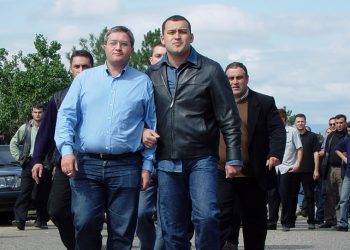 “გივი თარგამაძესთან ჩახუტებული თვით ბექა ოდიშარია – უტიფრობის მასშტაბი რომ გავიაზროთ…” – ჯანგირაშვილი