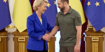 „ევროკავშირმა გაწევრიანების შესახებ მოლაპარაკებები უკრაინასთან უნდა დაიწყოს უკვე ამ თვის ბოლოს“ – ურსულა ფონ დენ ლაიენი