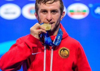 ბერძნულ-რომაულ ჭიდაობაში მსოფლიო ჩემპიონი ნუგზარ წურწუმია გარდაცვლილი იპოვეს