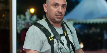 ამ დღეს, ღამის 3 საათზე 2011 წელს, ნაძირალა მიშას ბრძანებით დაგვაპატიმრეს ცრუ ბრალდებით, ყოველთვის ვიბრძოლებ იმ ბოროტების წინააღმდეგ, რასაც “ნაციონალური მოძრაობა” ჰქვია! – გიორგი აბდალაძე