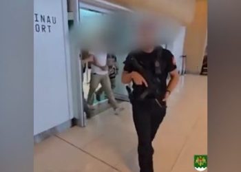 “ბავ­შვო­ბი­დან ვიც­ნობ, გა­და­სა­რე­ვი ბავ­შვია“ – რას ამბობენ თბილისში მიხეილ ჩხიკვიშვილზე, რომელიც ამერიკაში უმძიმესი ბრალდებით დააკავეს