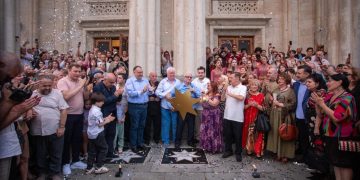 ქუთაისში, მესხიშვილის თეატრის წინ გიზო კაკაურიძის ვარსკვლავი გაიხსნა