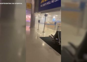 ხანძარი აეროპორტში – ცხრა ადამიანი დაშავდა