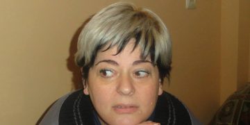 “რა დამართეთ ბათუმს, გაუმაძღრებო, თქვენი კონდიციონერიანი მანქანებიდან და ოფისებიდან არ იგრძნობა, ხო?”– ნაზიბროლა რეხვიაშვილი