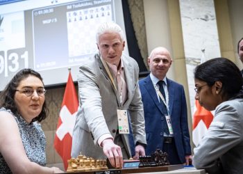 ჭადრაკის ფედერაცია: „ცოტნე ივანიშვილი წლების განმავლობაში ინტენსიურად მეცადინეობს ჭადრაკში საერთაშორისო დიდოსტატის დახმარებით და მისი მოქმედი რეიტინგი საერთაშორისო საჭადრაკო პლატფორმაზე არის 2200-მდე“