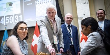 ჭადრაკის ფედერაცია: „ცოტნე ივანიშვილი წლების განმავლობაში ინტენსიურად მეცადინეობს ჭადრაკში საერთაშორისო დიდოსტატის დახმარებით და მისი მოქმედი რეიტინგი საერთაშორისო საჭადრაკო პლატფორმაზე არის 2200-მდე“