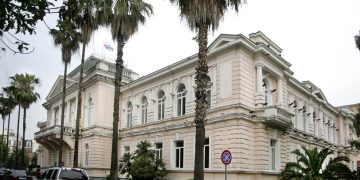 2023 წელს ბათუმის საკრებულომ 93 626 ლარის პრემია/დანამატები გასცა, სატელეფონო საუბრებზე 23 392 ლარი დაიხარჯა, მანქანების საწვავზე – 73 851 – საერთაშორისო გამჭვირვალობა