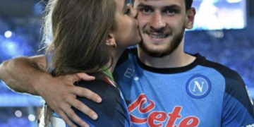 ,,ყველაზე ბედნიერი დღე” – ხვიჩა კვარაცხელია შვილის პირველ ფოტოს აქვეყენებს