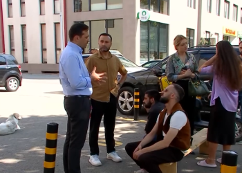 “საქმე ეხება შრომით დისკრიმინაციას” – ომბუდსმენი “ევოლუშენ ჯორჯიას” გაფიცულ თანამშრომლებს შეხვდა