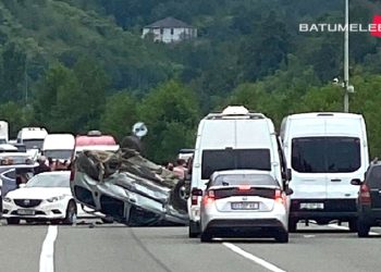 ავარია ქობულეთის შემოვლით გზაზე –  დაშავებულთა შორის 4 ბავშვია