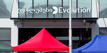 გაფიცვის 46-ე და შიმშილობის მე-14 დღე – “ევოლუშენი” გაფიცულ თანამშრომლებს შიმშილობის შეწყვეტისკენ მოუწოდებს