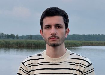 “ანუ, ვეფხისტყაოსანი აგენტებზეა?” – იაკობ ჯანგავაძე პარლამენტის წარმომადგენლის გამოსვლაზე