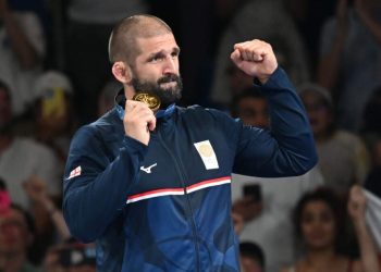 გენო პეტრიაშვილი გორელი გულშემატკივრის წინაშე წარსდგება