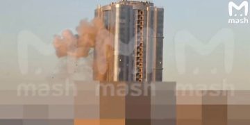რუსეთში, სარატოვში დრონი საცხოვრებელ კორპუსს შეეჯახა
