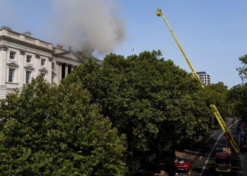 ლონდონის ხელოვნების კომპლექსში, სადაც ვან გოგის ცნობილი ავტოპორტრეტი ინახება, ხანძარი გაჩნდა