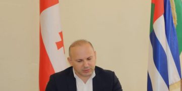 გზა და წყლის მილი მხოლოდ საკრებულოს თავმჯდომარის სახლამდე – რა მოხდა ხელვაჩაურში