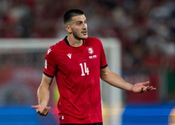 ბერი ანდრიას სახელობის საქველმოქმედო ფონდს ლუკა ლოჩოშვილმა 30 000 ლარი აჩუქა