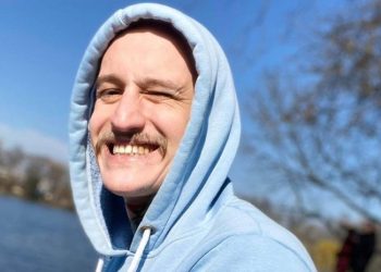 პრეზიდენტმა რუსული კანონის საწინააღმდეგო აქციაზე დაკავებული გიორგი შანიძე შეიწყალა