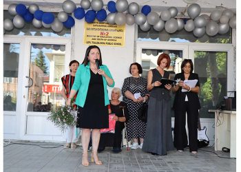 “თქვენ ხართ ის თაობა, რომელმაც უნდა დაიბრუნოს ჩვენი აფხაზეთი” – თამარ ბელქანია მოსწავლეებს სასწავლო წლის განახლებას ულოცავს