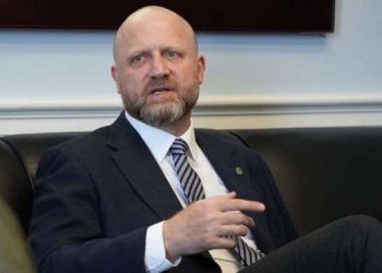 ჩვეულებრივი ვაჭრობა მიდის, საპატრიარქო „ქართულ ოცნებას“ ალბათ ეტყვის, არ გაგაკრიტიკებთ, სამაგიეროდ, მოგვეცით 20 ჰექტარი მიწა იქ და 15 ჰექტარი იქ… – ზურაბ ჯაფარიძე