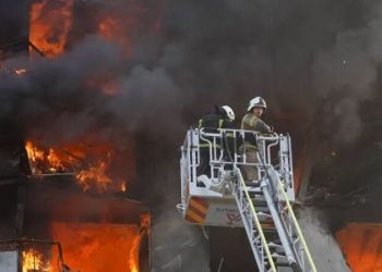 ხარკოვის დაბომბვის შედეგად, სულ მცირე, 15 ადამიანი დაშავდა