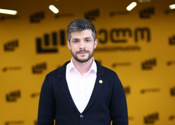 “მერის მოადგილის ცოლი გაკივის, ჩემი ქუჩაა და წადით აქედანო” – ირაკლი კუპრაძე